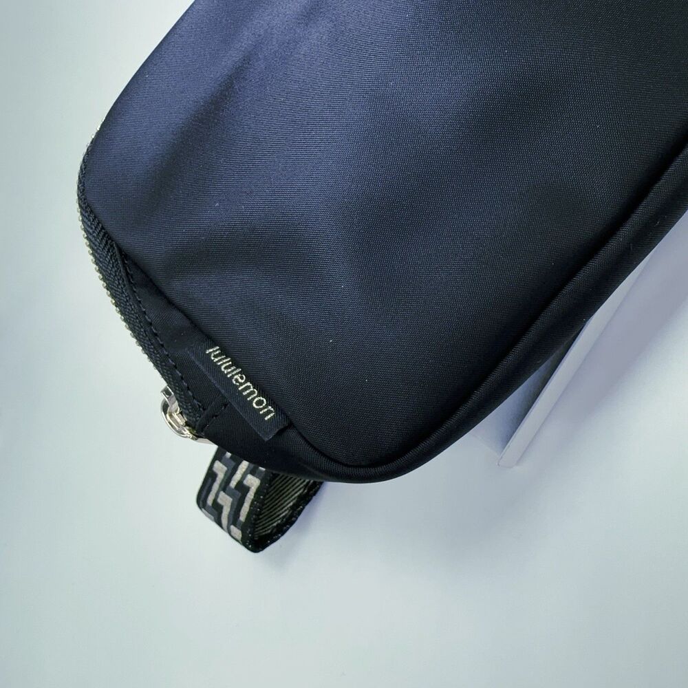 Lululemon Everywhere 1L Black Belt Bag Fanny Pack Crossbody Monogram Metallic - Picture 3 of 11